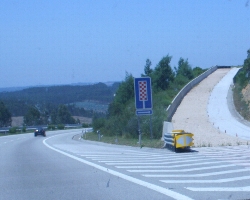 Portugisiska A25 motorv�gen �r 2010